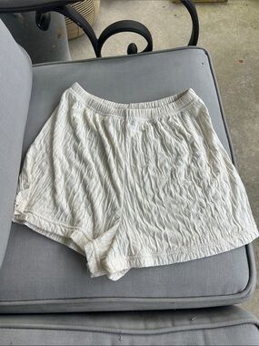 Victoria's Secret Cream Lightweight Lounge Shorts